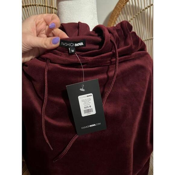 Fashion Nova women’s hoodie medium maroon burgundy Cropped sweatshirt Velour NEW - Picture 5 of 6